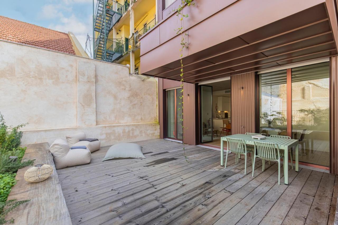 Deluxe 2Bdr Apartment W/ Patio By Lovelystay ลิสบอน ภายนอก รูปภาพ