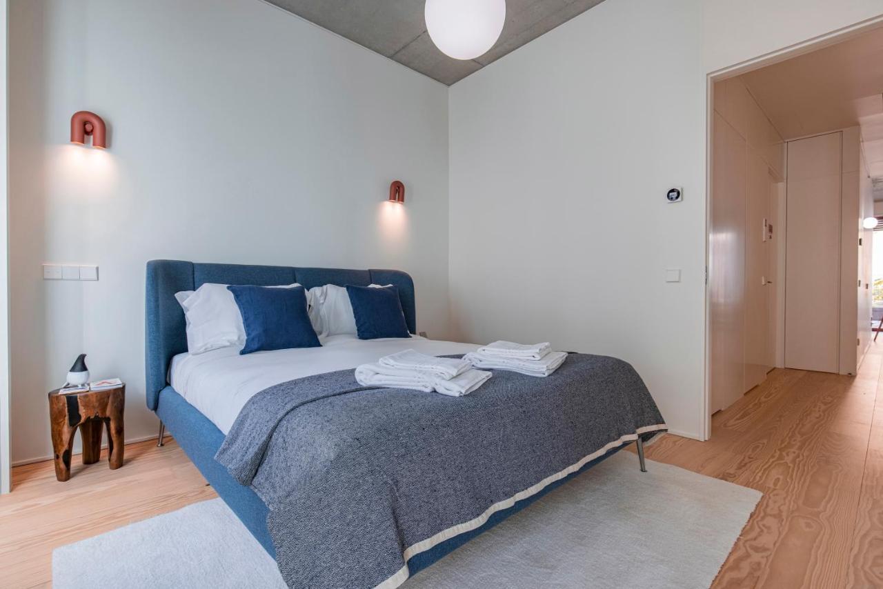 Deluxe 2Bdr Apartment W/ Patio By Lovelystay ลิสบอน ภายนอก รูปภาพ